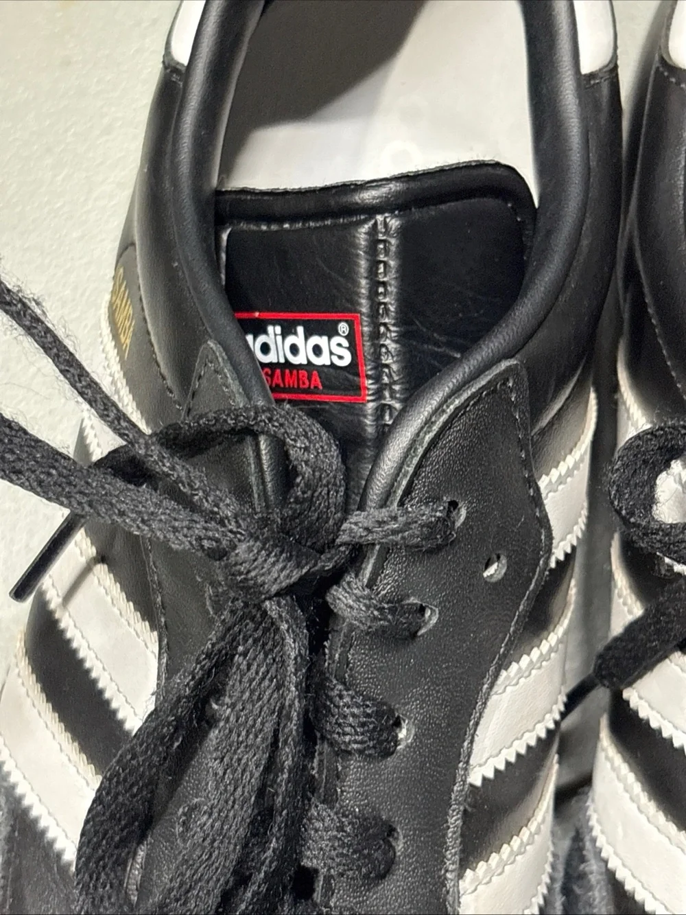 Adidas Samba Men Size US 9 Black & White Classic Shoes Sneakers 004001